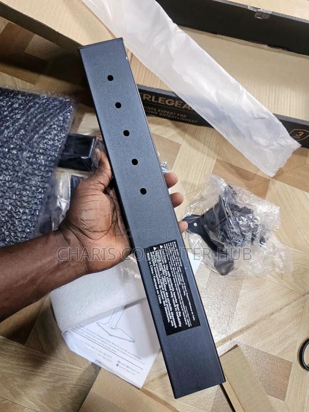Perlegear Monitor and Tv Stand photo 8