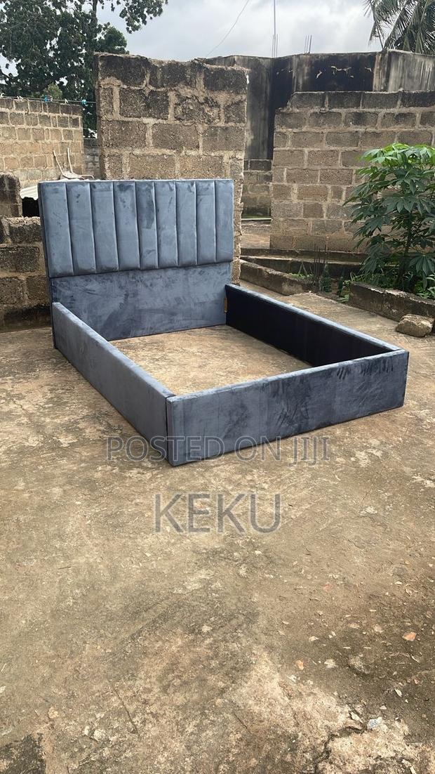 President Bed Frame · Photo 2