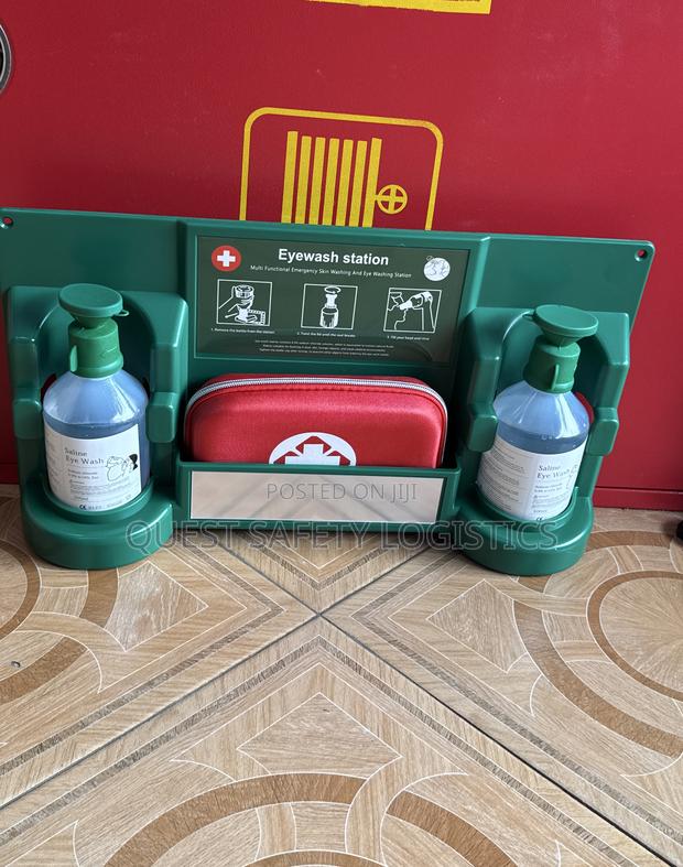Portable Eye Wash Bottle · Photo 3