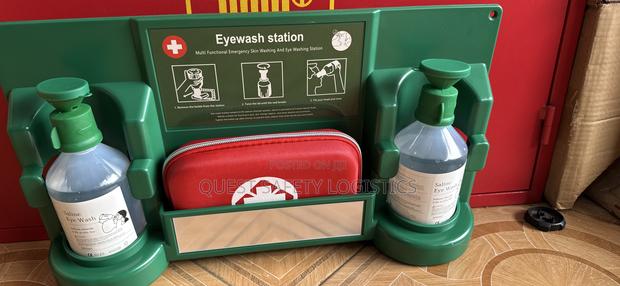 Portable Eye Wash Bottle · Photo 4