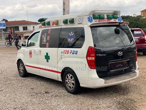 Hyundai Starex 2013 White