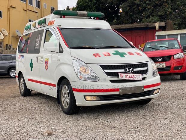 Hyundai Starex 2013 White