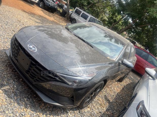 Hyundai Elantra Limited 2021 Black photo 10