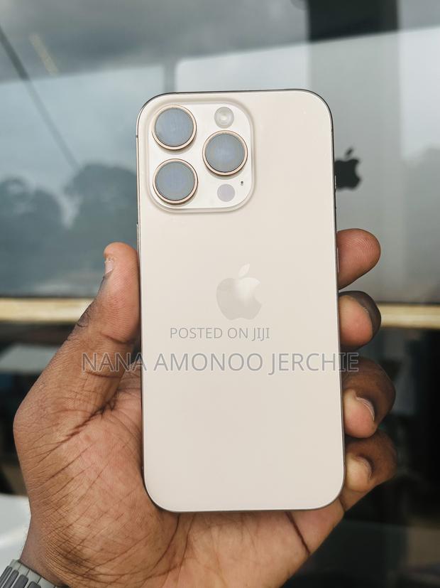 Apple iPhone 16 Pro 128 GB Gold photo 4