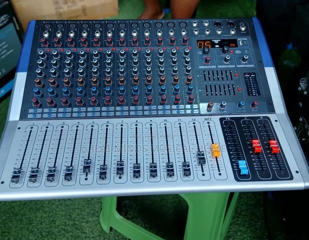 Yamaha Kv16 Powered Mixer · Photo 4