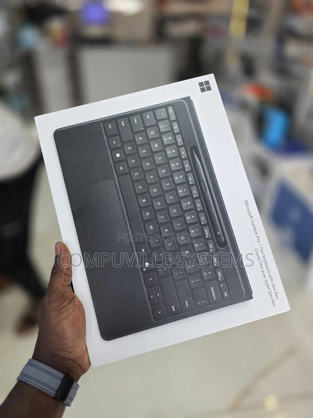 Microsoft Surface Flex Keyboard · Photo 1