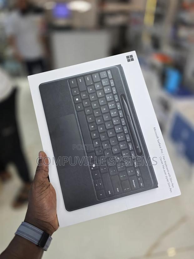 Microsoft Surface Flex Keyboard · Photo 2