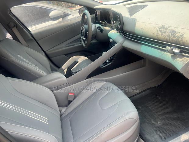 Hyundai Elantra Limited 2021 Black photo 5