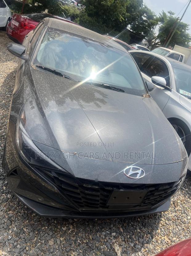 Hyundai Elantra Limited 2021 Black photo 12