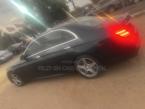 Mercedes-Benz E300 4Matic AWD Sedan (2.0L 4cyl 9A) 2017 Black photo 6