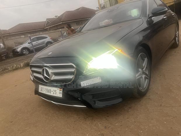 Mercedes-Benz E300 4Matic AWD Sedan (2.0L 4cyl 9A) 2017 Black photo 12