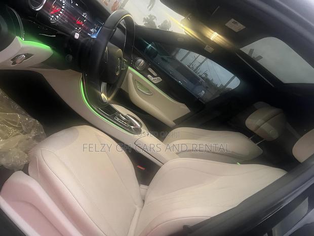 Mercedes-Benz E300 4Matic AWD Sedan (2.0L 4cyl 9A) 2017 Black photo 7