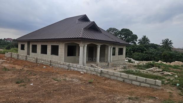 4bdrm House in Appiadu Kokoben, Kumasi Metropolitan for sale · Photo 3