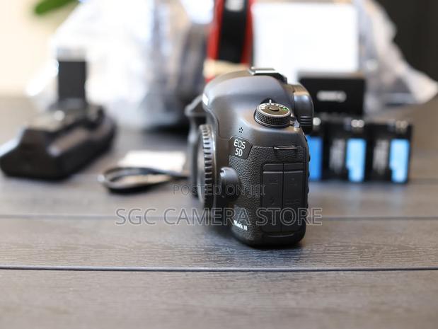 Canon Eos 5d Mark Iii / Home Used / 8months Warranty photo 8