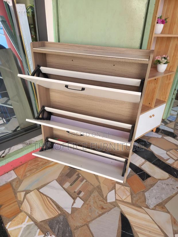 Shoe Rack With a Marble Top photo 2