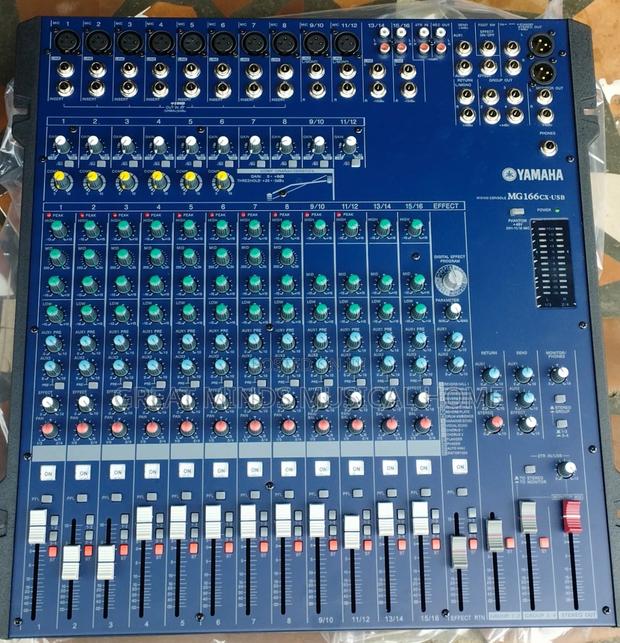 Yamaha Mg166 Cx 16 Channels Mixing Console · Photo 3