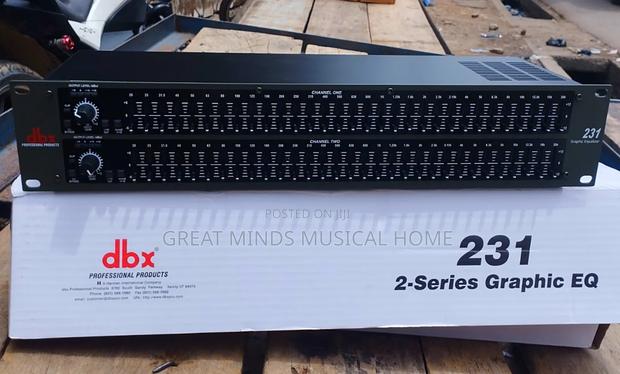 DBX Double Graphic Equaliser · Photo 2