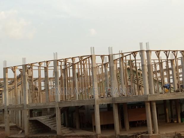 The Expert Carpenter Available · Photo 2