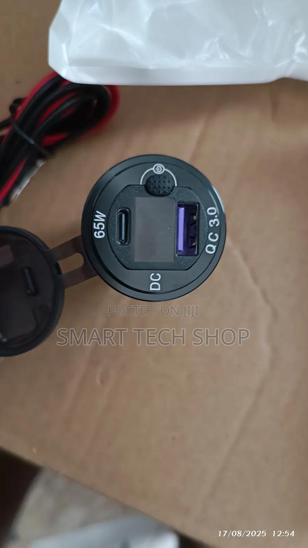 High Quality 65watts Type C + 23 Watts Usb Fast Car Charger photo 3