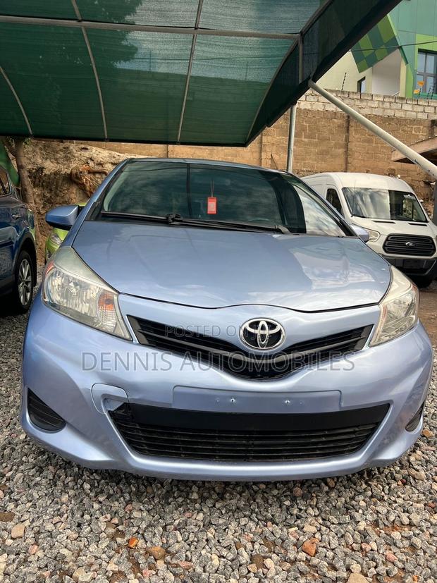 Toyota Yaris 2015 Blue