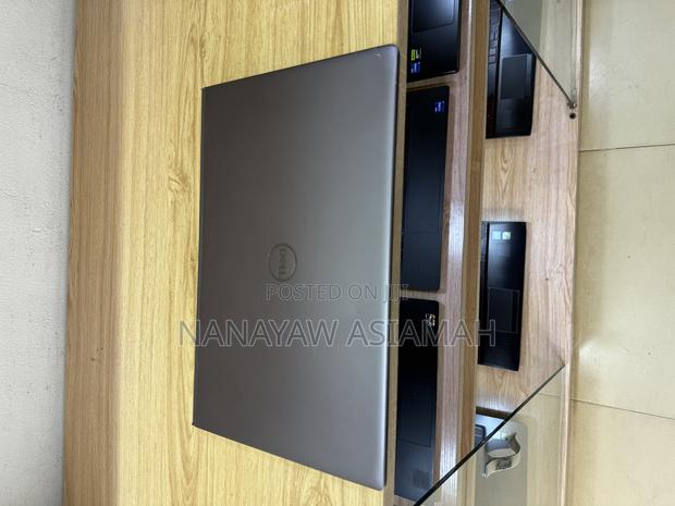 Laptop Dell Vostro 7510 16GB Intel Core I7 SSD 512GB photo 2