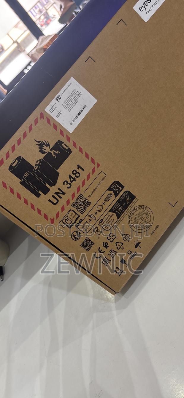 New Laptop HP Envy 14 32GB Intel Core Ultra 7 SSD 1T · Photo 4