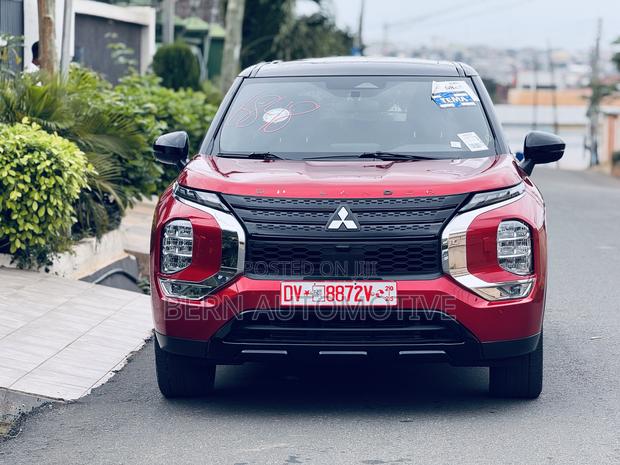 Mitsubishi Outlander SEL Launch Edition 2022 Red