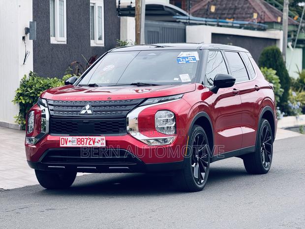 Mitsubishi Outlander SEL Launch Edition 2022 Red
