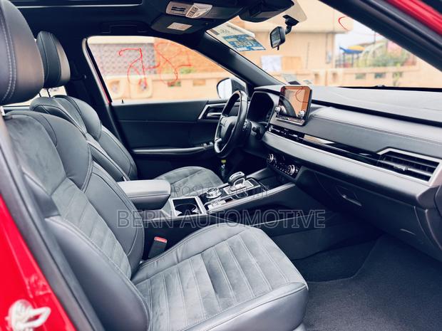 Mitsubishi Outlander SEL Launch Edition 2022 Red