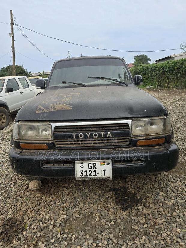 Toyota Land Cruiser 90 1999 Black