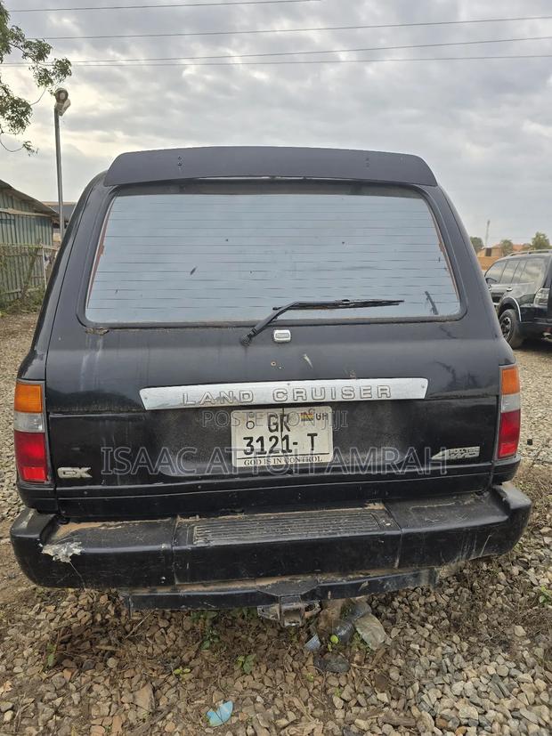 Toyota Land Cruiser 90 1999 Black photo 5