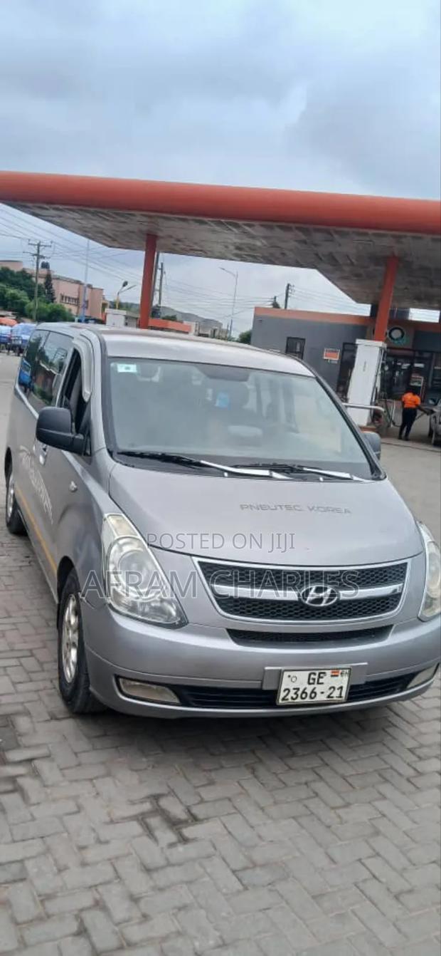 Hyundai Starex 2011 Grey photo 6