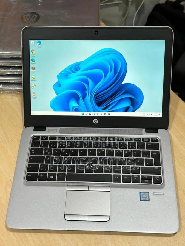 Laptop HP EliteBook 820 G3 8GB Intel Core I5 SSD 256GB photo 3