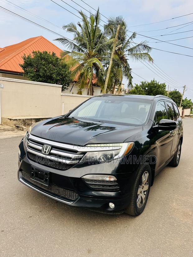 Honda Pilot Touring 4dr SUV (3.5L 6cyl 9A) 2017 Black