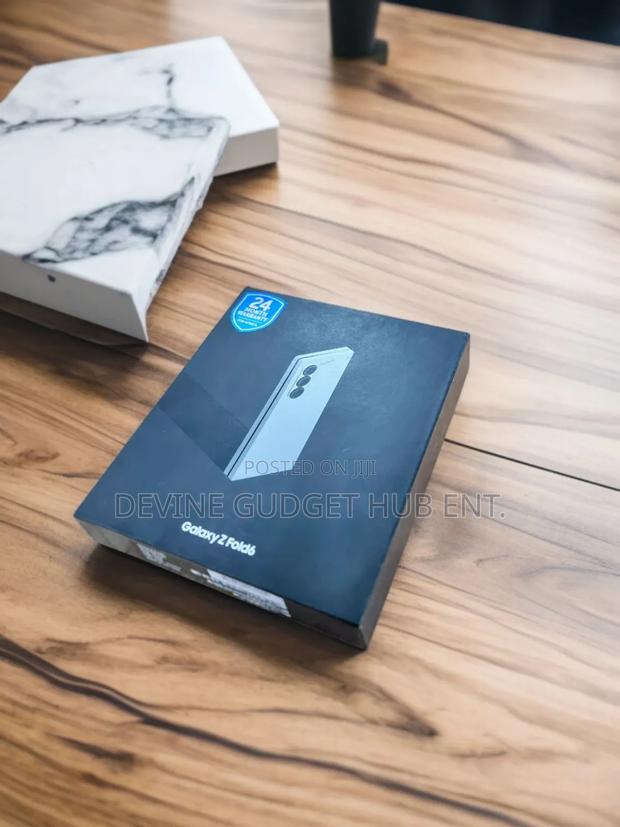 New Samsung Galaxy Z Fold6 256 GB Gray photo 2