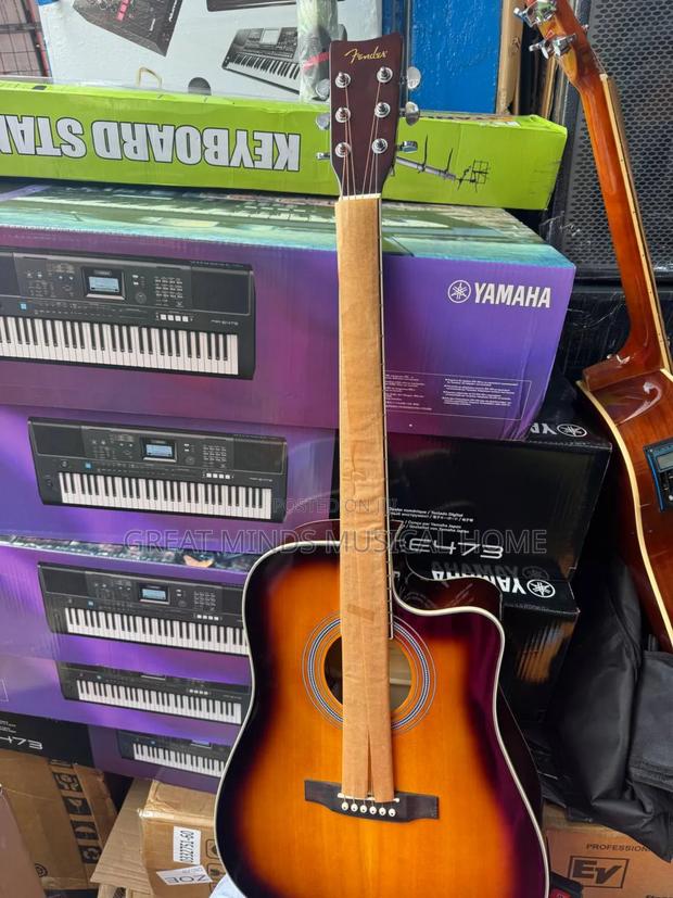 Fender Acoustic Guitar · Photo 4