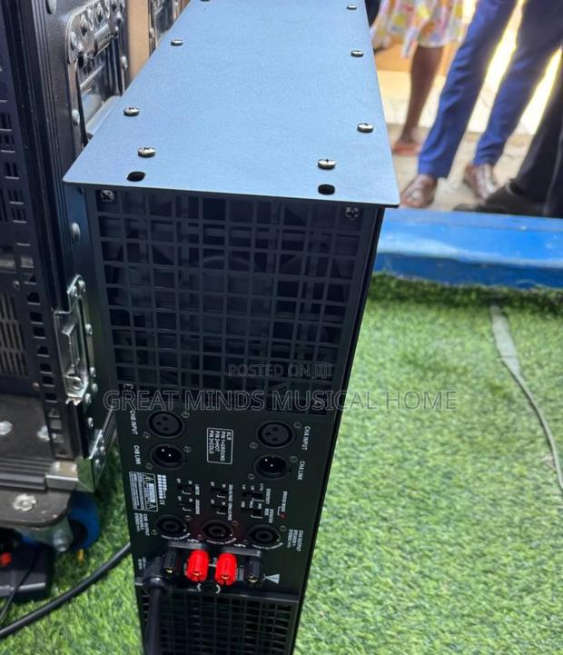 Crest Audio Ca20+ Power Amplifier · Photo 4