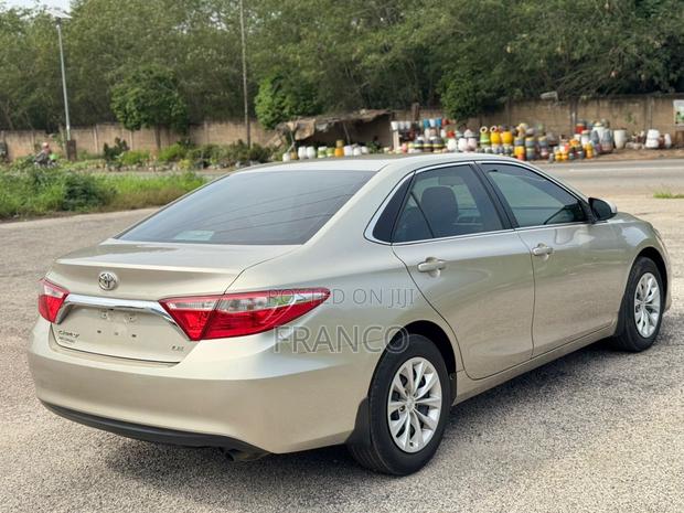 Toyota Camry LE 4dr Sedan (2.5L 4cyl 6A) 2016 Brown