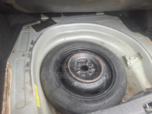 Toyota Corolla L 4dr Sedan (1.8L 4cyl 5M) 2012 Gray