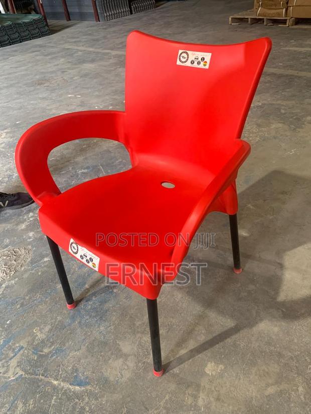 Caramel Virgin Chairs · Photo 4