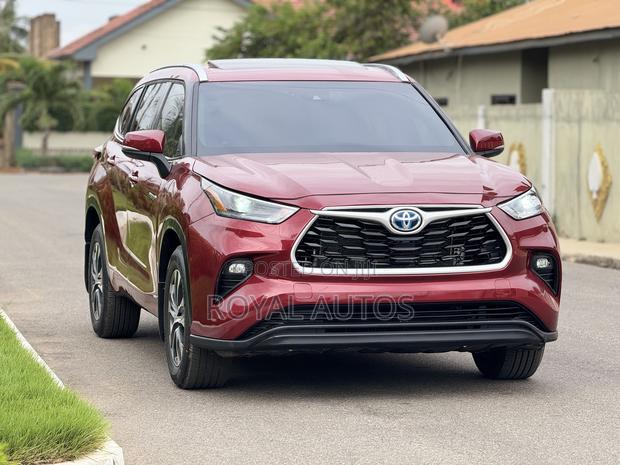 Toyota Highlander XLE 2022 Red photo 2