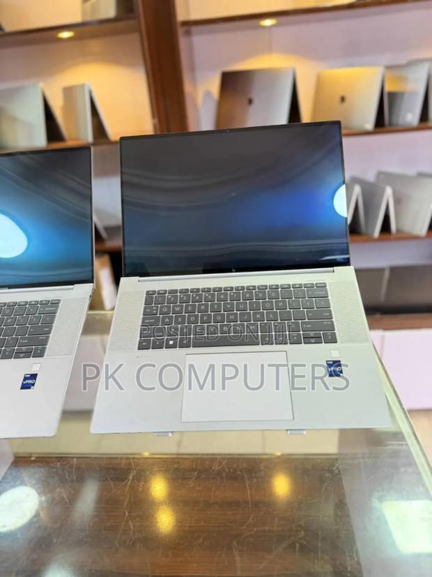 Laptop HP 32GB Intel Core I7 SSD 256GB photo 3
