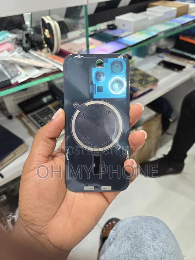 iPhone 15pro Complete Backglass photo 2