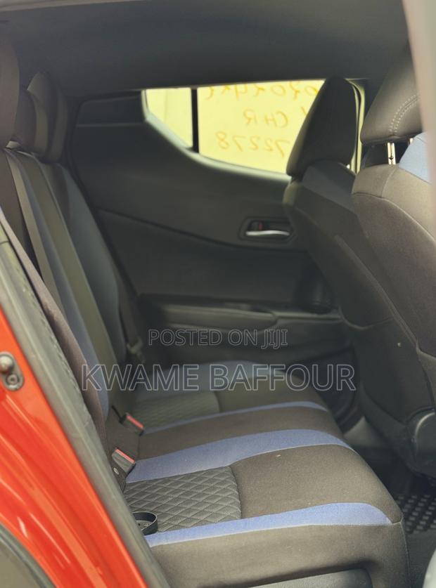 Toyota C-HR 2020 Orange