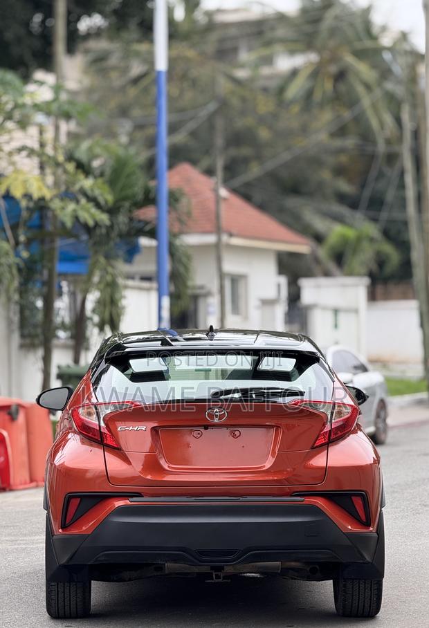 Toyota C-HR 2020 Orange