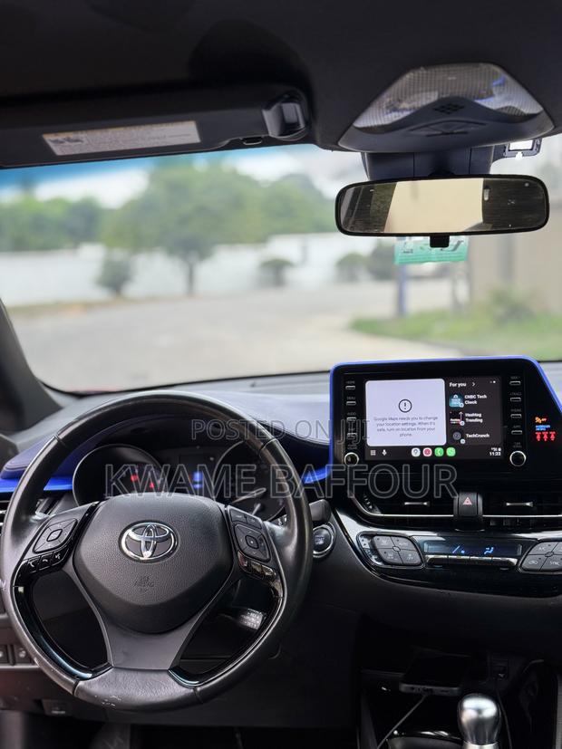 Toyota C-HR 2020 Orange