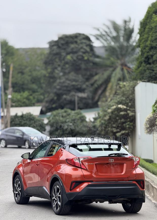 Toyota C-HR 2020 Orange