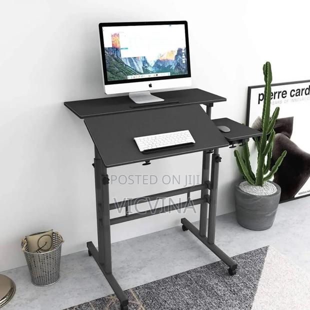 Manual Sit and Stand Height Adjustable Desk photo 9