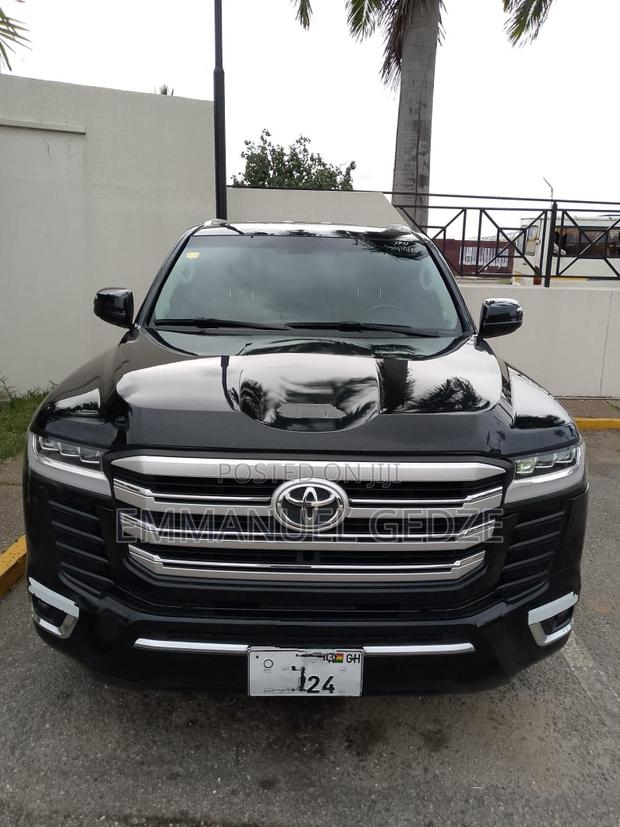 Land Cruiser V8 Rentals · Photo 2