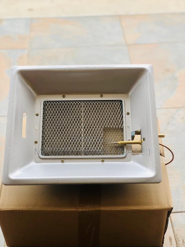 Square Gas Brooder photo 2